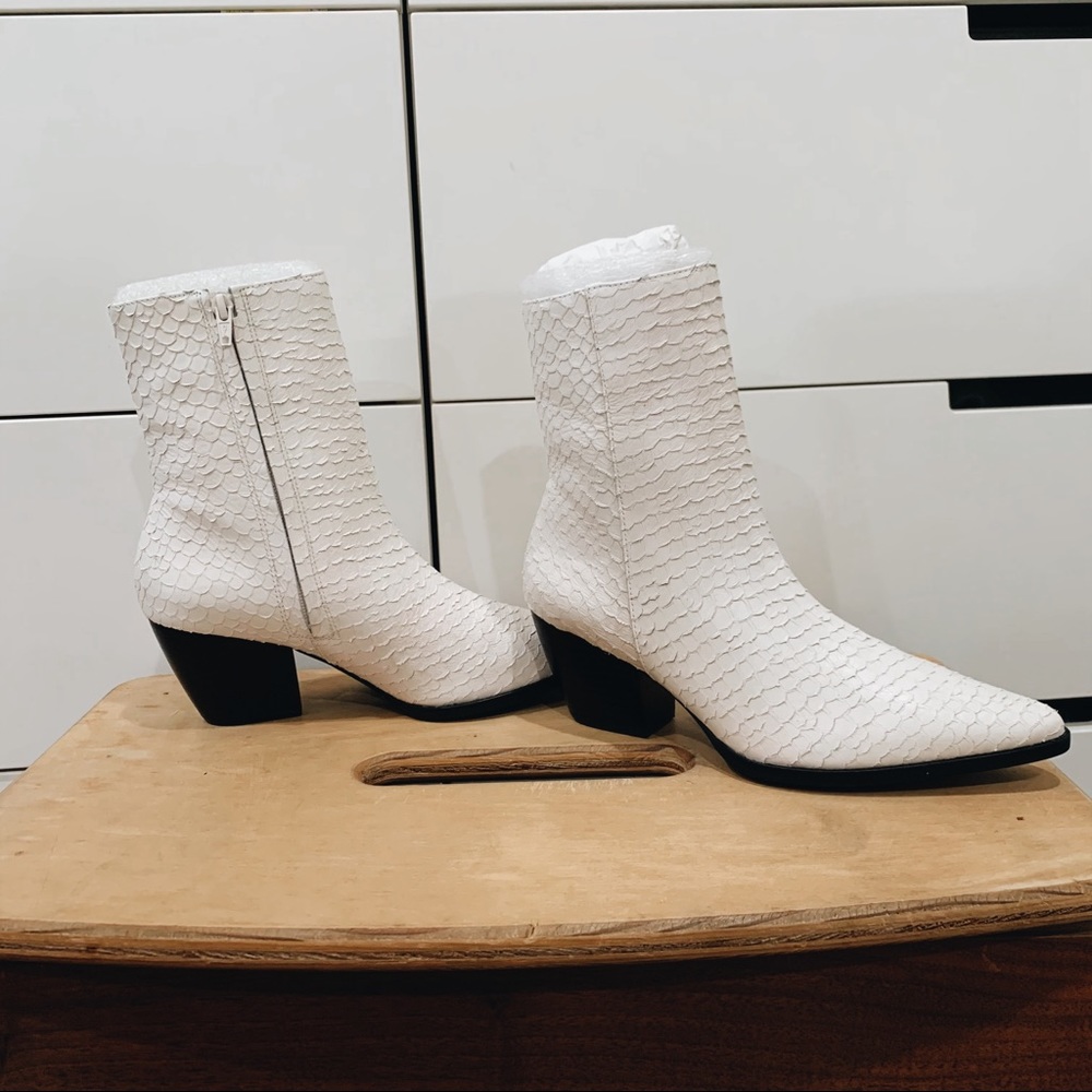 White snake Matisse Caty bootie - Picture 2 of 6